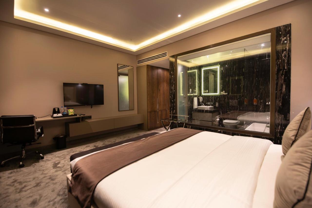 Leela Resort, The Exotic Boutique Hotel - Pure Veg Mahābaleshwar Exteriör bild