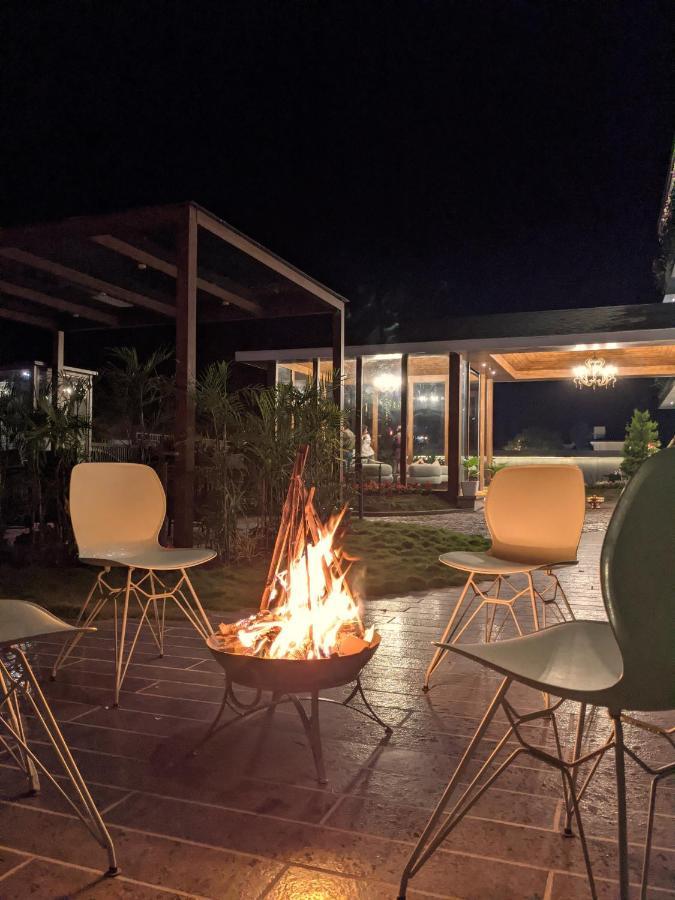 Leela Resort, The Exotic Boutique Hotel - Pure Veg Mahābaleshwar Exteriör bild