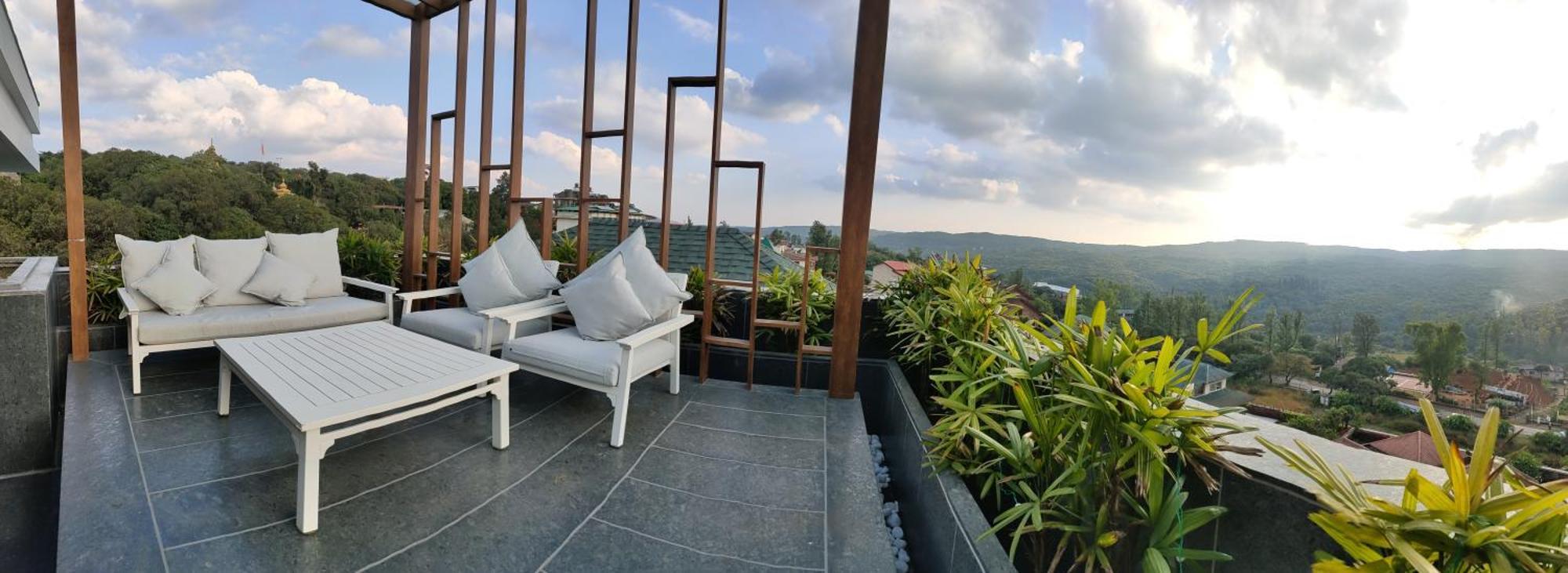 Leela Resort, The Exotic Boutique Hotel - Pure Veg Mahābaleshwar Exteriör bild
