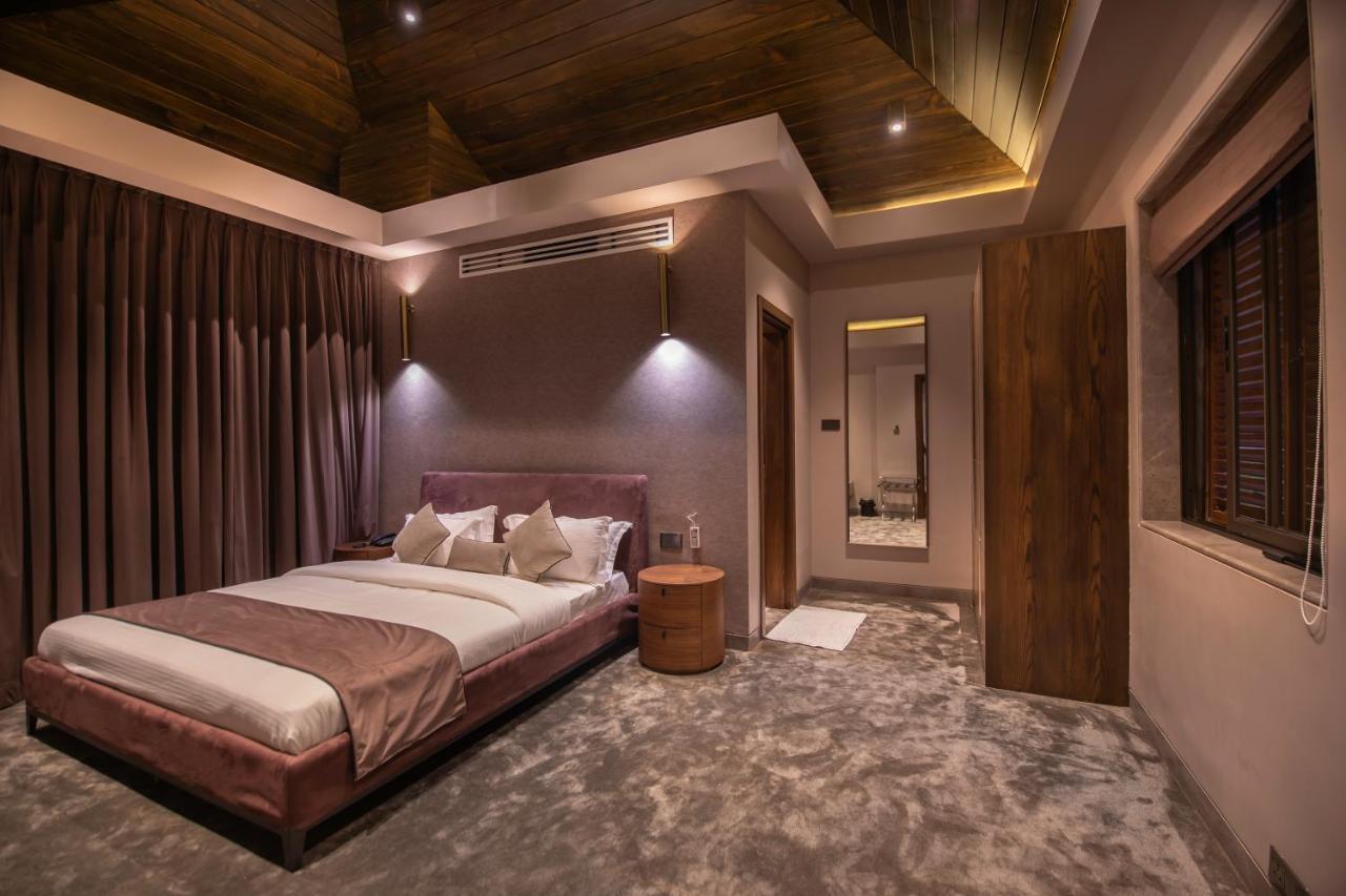 Leela Resort, The Exotic Boutique Hotel - Pure Veg Mahābaleshwar Exteriör bild
