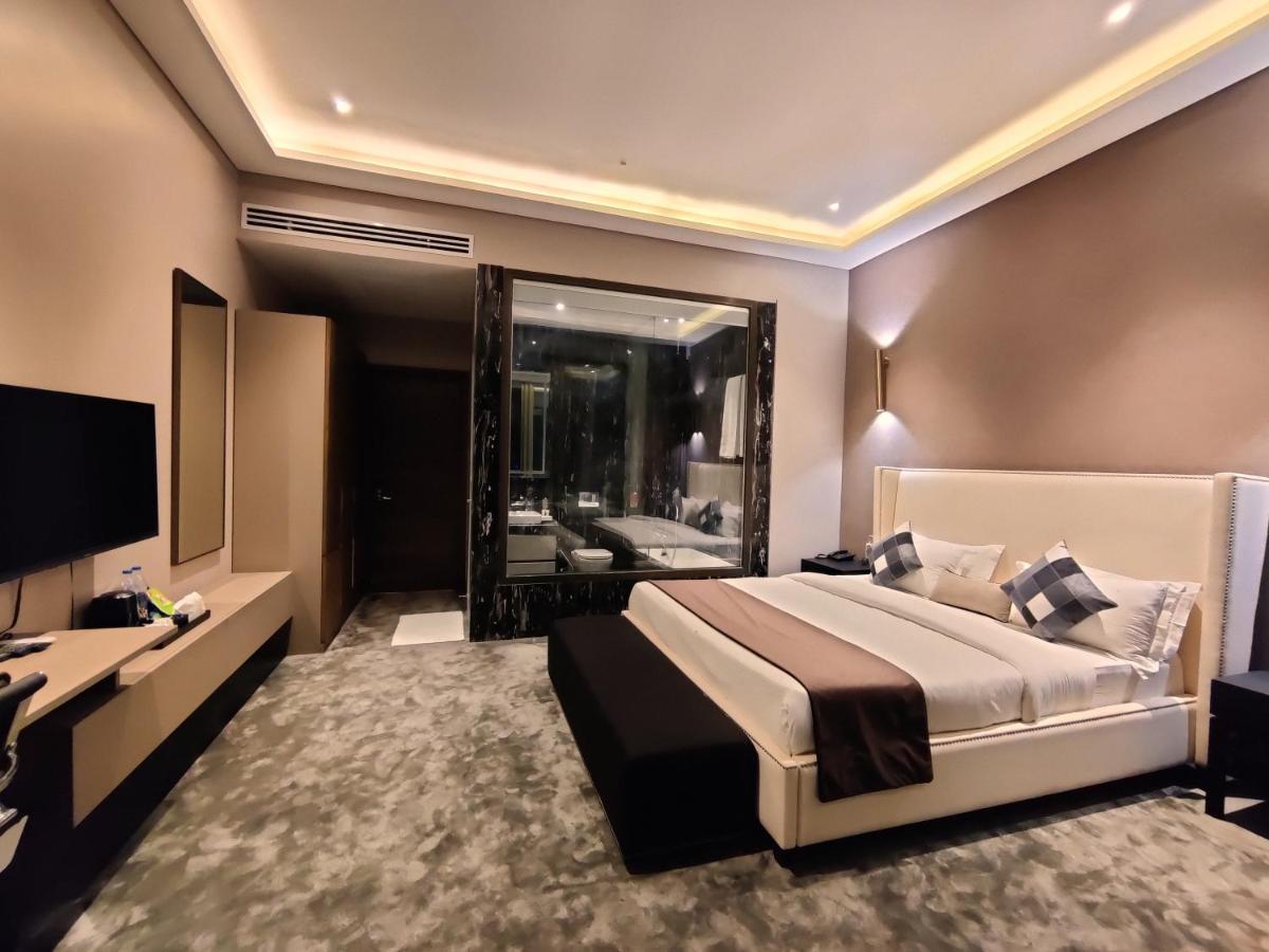 Leela Resort, The Exotic Boutique Hotel - Pure Veg Mahābaleshwar Exteriör bild
