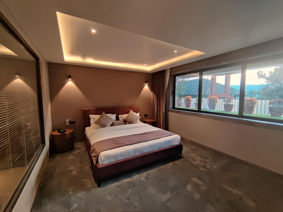 Leela Resort, The Exotic Boutique Hotel - Pure Veg Mahābaleshwar Rum bild