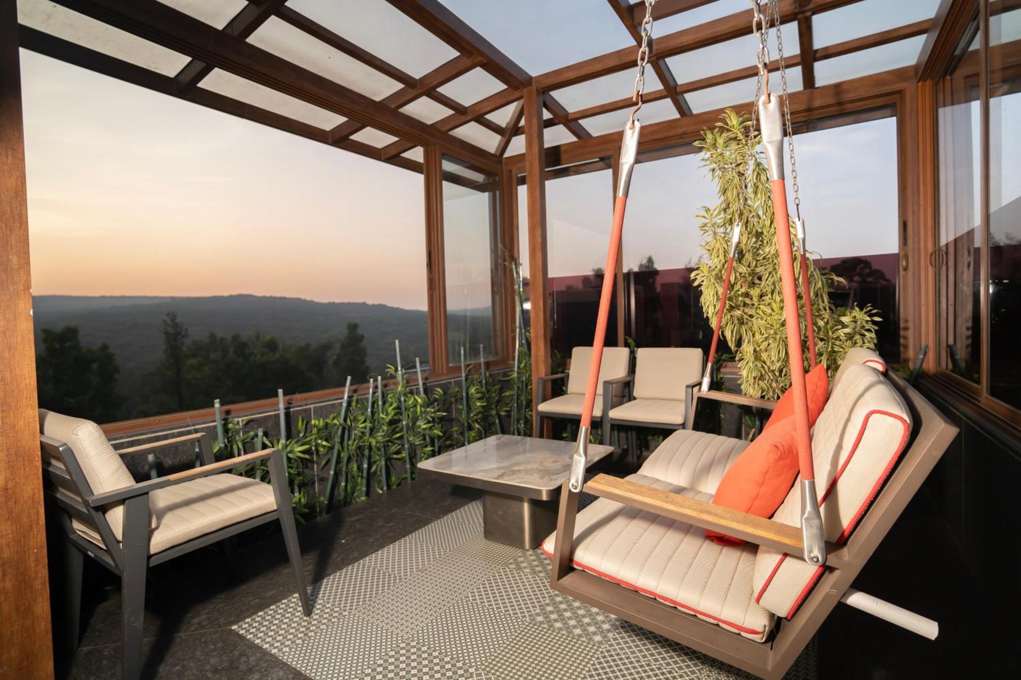 Leela Resort, The Exotic Boutique Hotel - Pure Veg Mahābaleshwar Exteriör bild